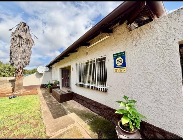 2 BEDROOM HOUSE FOR SALE IN VANDERBIJLPARK CW 6